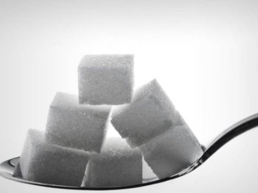 Çfarë ndodh me trupin tuaj kur ndaloni së ngrëni sheqer?