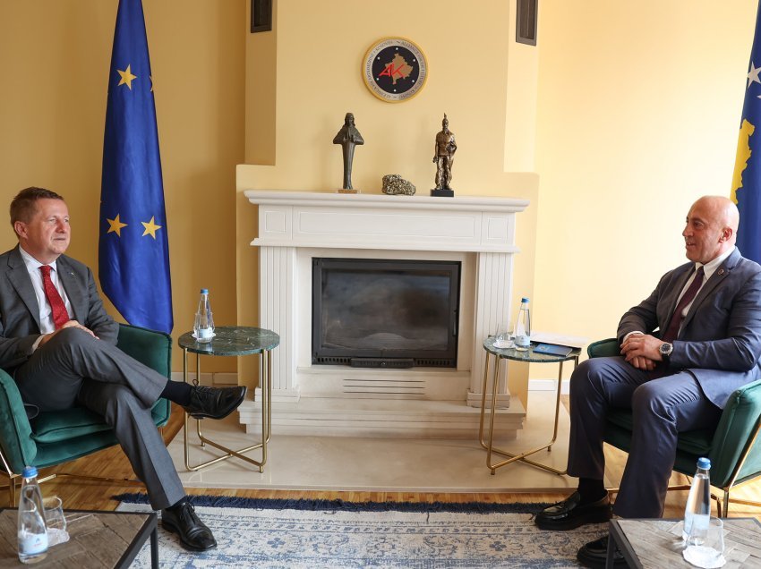 Haradinaj takon Szunyog: Rrugëtimi ynë të kulmojë me anëtarësimin e Kosovës në BE dhe NATO