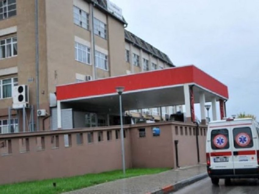 U lëndua para disa ditësh në një aksident në Prizren, vdes një grua në QKUK
