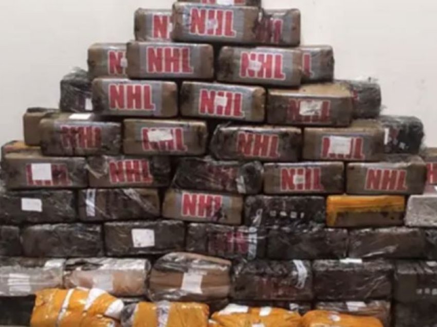 Kapen 160 kg kokainë të fshehura mes bananeve në portin e Selanikut
