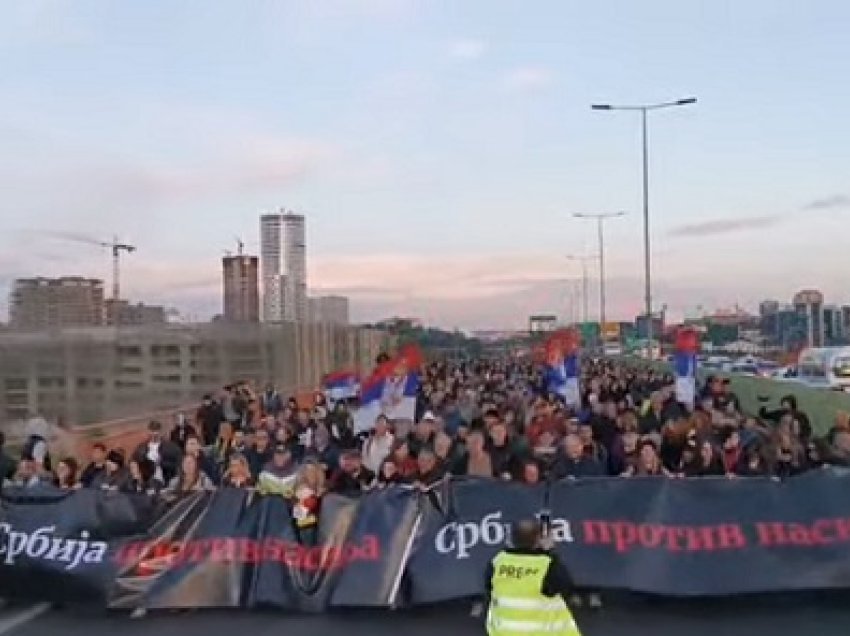 Mediat ndërkombëtare për protestën në Beograd- Protesta “Serbia kundër dhunës” më e madhja që nga rënia e Millosheviqit