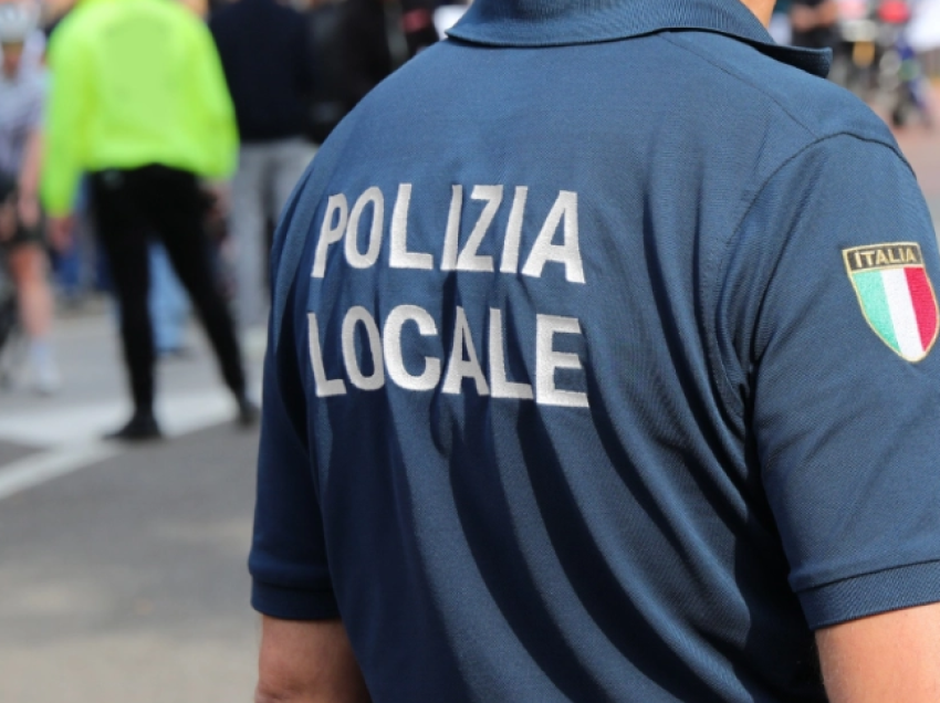 Itali, arrestohen pesë oficerë policie për dhunë ndaj qytetarëve