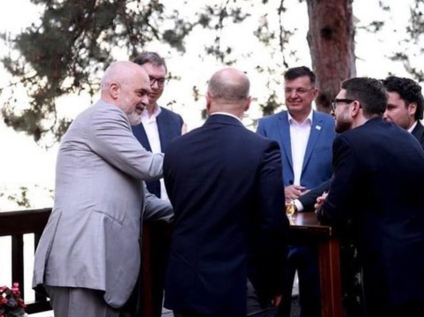 George Soros ia dorëzoi fondacionin djalit të tij – Alexandar mbështet “Ballkanin e Hapur”, takohet shpesh me liderët e rajonit