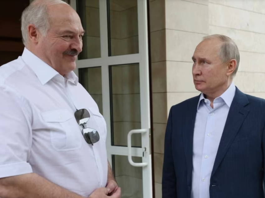 Lukashenko: Nuk do të hezitojmë të përdorim armët bërthamore ruse përballë një agresioni  