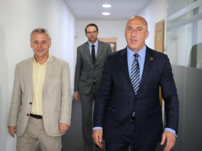Haradinaj deklarohet pas takimit me ambasadorin gjerman