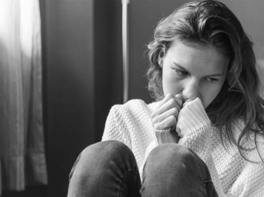 3 zakonet e përditshme që rrisin rrezikun e depresionit