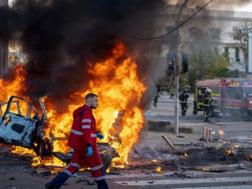 Rusia “shi raketash” në Kiev, Ukraina: Bombardimet janë mesazh! Rusia do më shumë luftë, jo paqe
