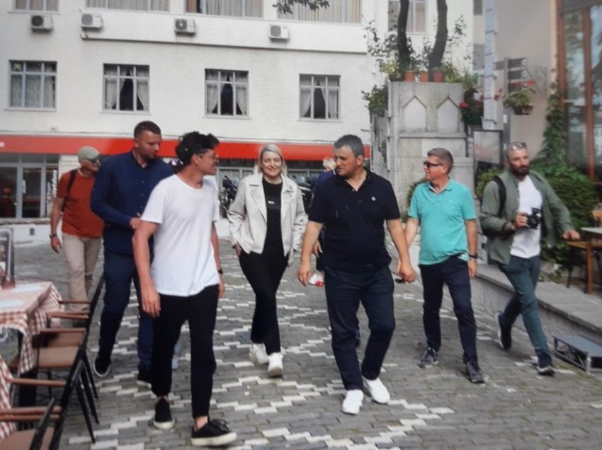 Ministrja Margariti inspekton përgatitjet për festivalin folklorik të Gjirokastrës