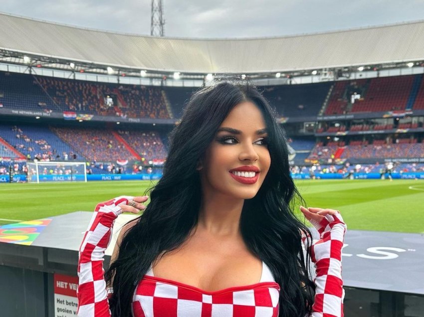 Vallëzim tërheqës, poza atraktive e fotografi me tifozët – modelja kroate mori gjithë vëmendjen në finalen e Ligës së Kombeve