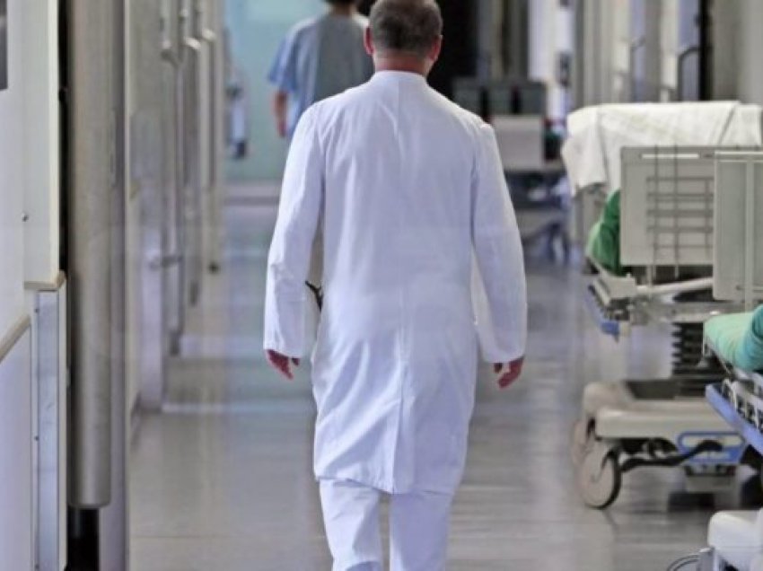 Ferizaj, mjeku kujdestar në Emergjencë sulmohet me thikë nga një person