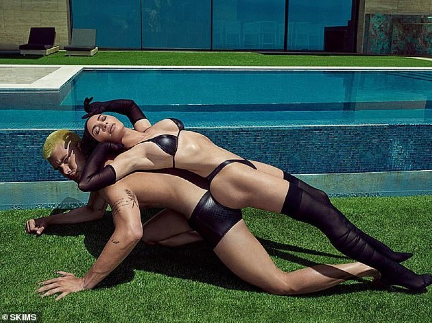 Kim Kardashian shfaqet super provokuese në fotosesionin e ri 