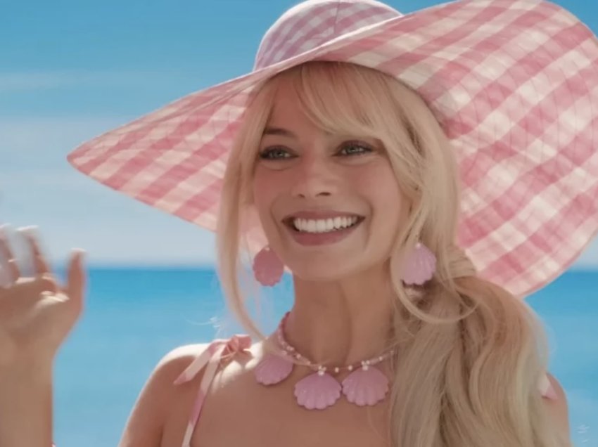 Margot Robbie zbulon detaje nga prapaskenat e “Barbie” 