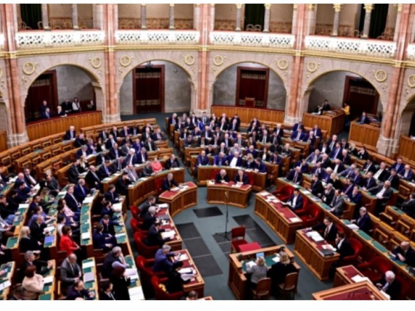 Raportohet se Hungaria do ta shtyjë ratifikimin e anëtarësimit të Suedisë në NATO