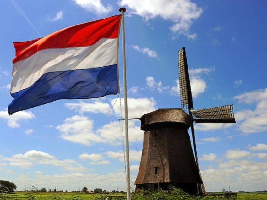 Shpërthen Holanda: Vuçiç e shfrytëzon BE-në si bankomat, pastaj refuzon ujditë
