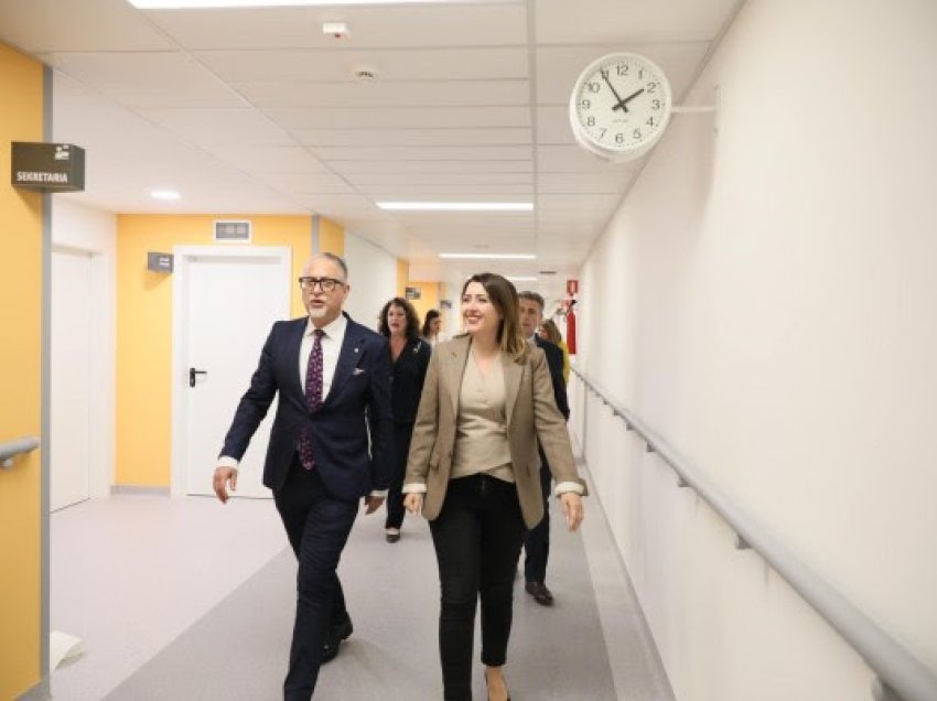 ​Ministri Vitia vizitë në Shqipëri