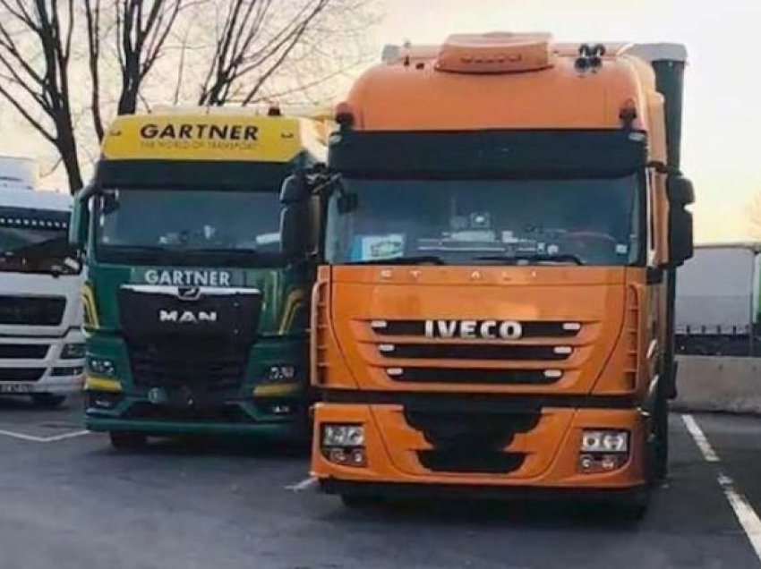 Kamioni me mallra nga Kosova prej tre ditësh mbahet “peng” në Austri