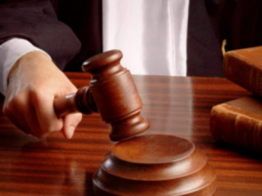 Shtyhet gjykimi për rastin e lehonës nga Struga, avokati i të akuzuarës nuk u paraqit në seancë