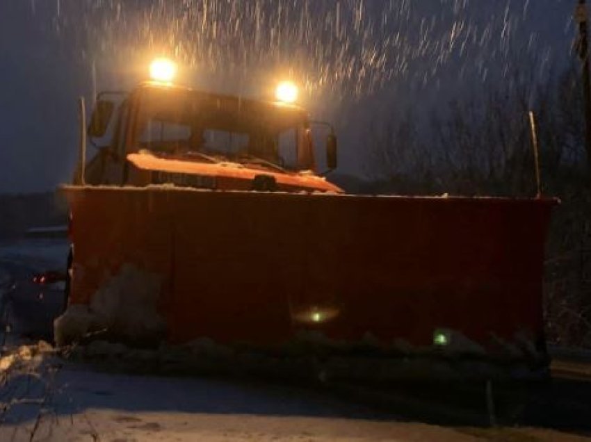 Dimër i vonë, Drejtoria e Shërbimeve Publike nis heqjen e borës në Prishtinë 