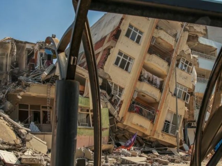 Inxhinierët britanikë do t’i ndihmojnë Turqisë në vlerësimin e dëmit pas tërmeteve