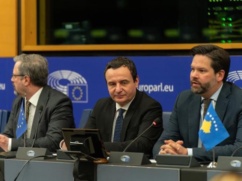 Kryeministri Kurti takoi eurodeputetë të Grupit të Partisë Popullore Evropiane (EPP) në Parlamentin Evropian