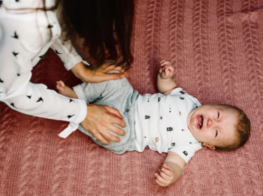 Çfarë duhet pasur kujdes kur foshnja juaj qan?