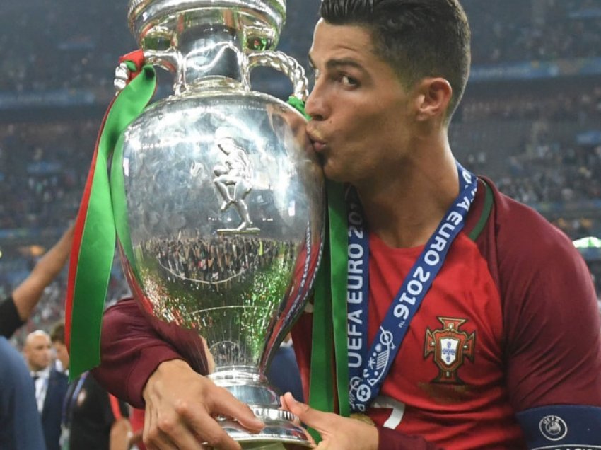 Ronaldo kthehet në kombëtaren e Portugalisë