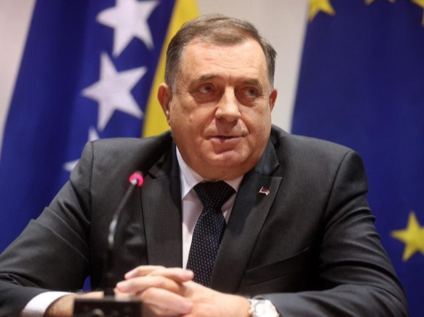 Paterica e Vuçiqit po i bllokon qytetarët e Bosnjës që të udhëtojnë me letërnjoftime shkaku i Kosovës