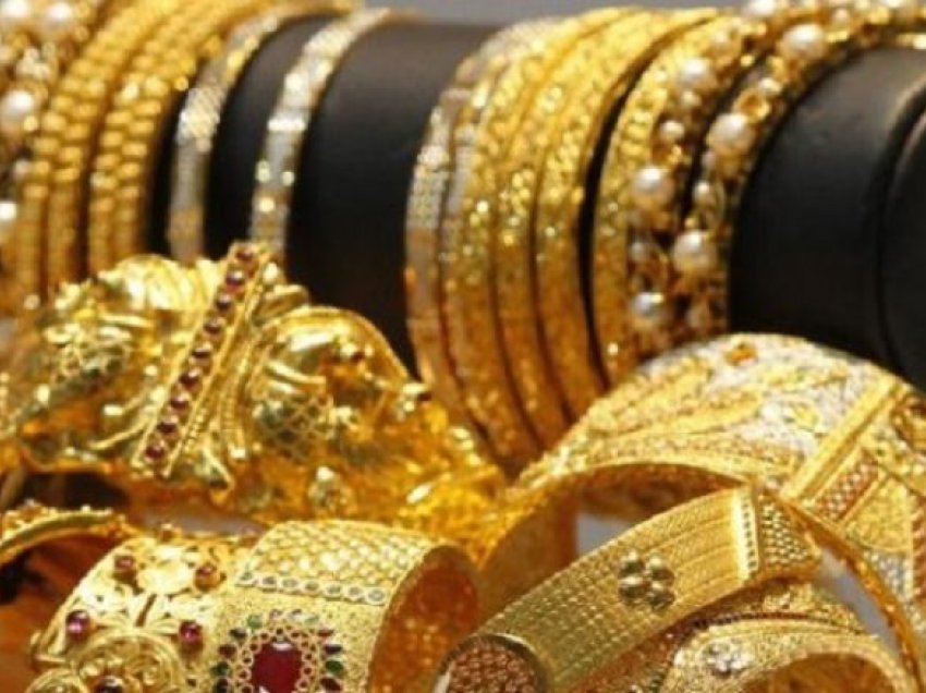 Konfiskohet ar dhe diamant në vlerë të 2.4 milionë eurove në Aeroportin e Shkupit