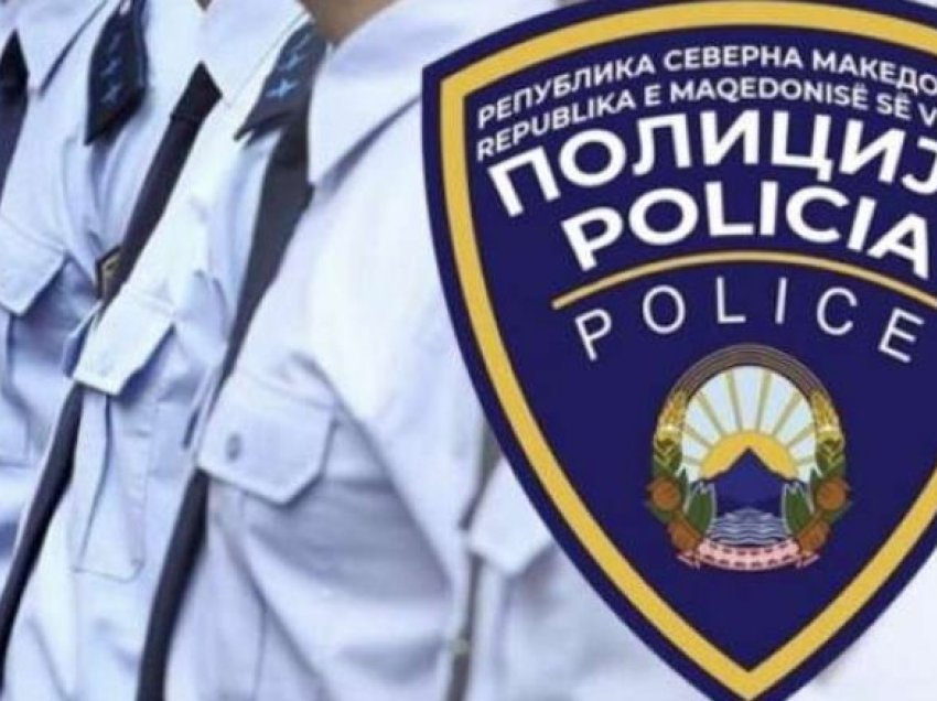 Uniformat e policisë në Maqedoni edhe në gjuhën shqipe, hyn në fuqi ligji