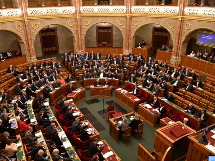 Parlamenti i Hungarisë ratifikon anëtarësimin e Finlandës në NATO