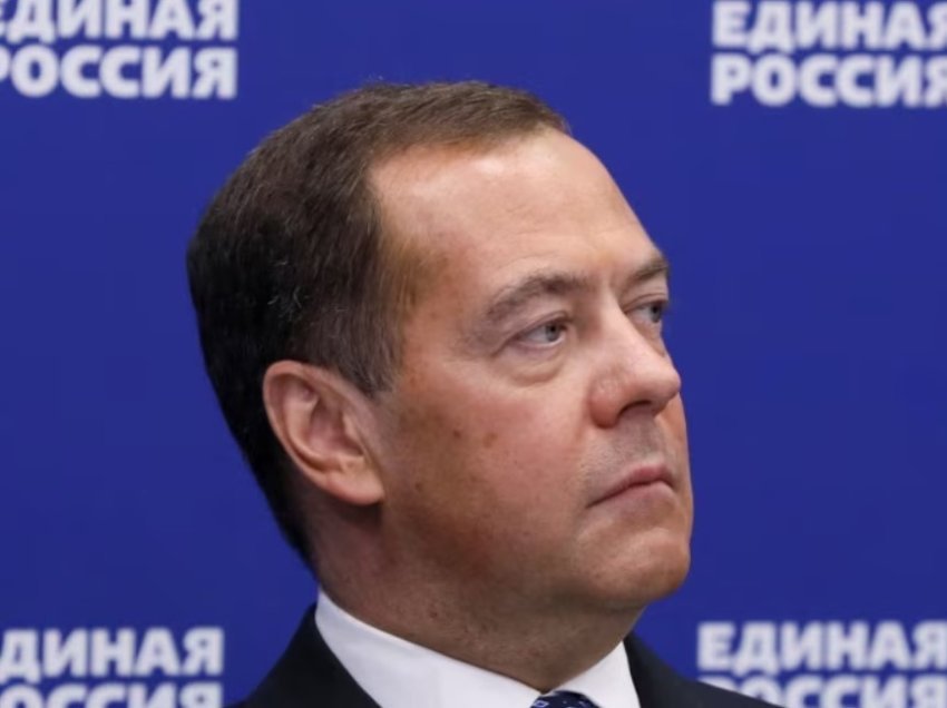 Medvedev: Paqeruajtësit e NATO-s në vijën e parë, do të jenë një objektiv legjitim