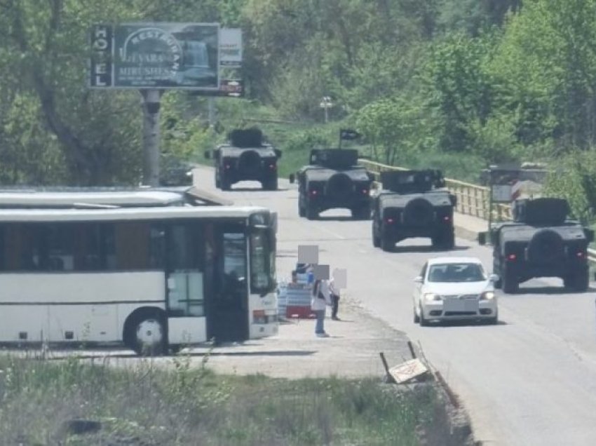 FSK niset drejt Aeroportit të Gjakovës – dalin pamjet nga kolona e automjeteve ushtarake