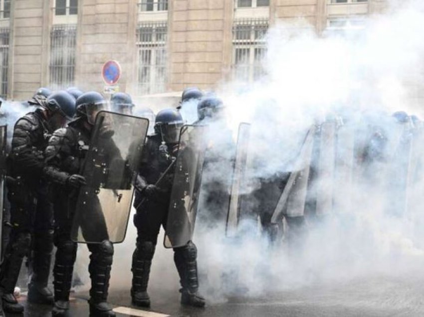Tensione e përleshje mes protestuesve dhe policëve, Franca publikon bilancin: Ja sa persona janë plagosur me 1 maj!