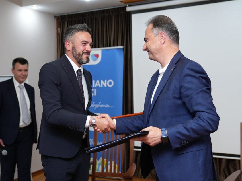 Zgjedhjet e 14 majit, Luçiano Boçi prezanton projektin për parkun diellor në Elbasan: Do trajnojmë dhe punësojmë mbi 100 teknikë