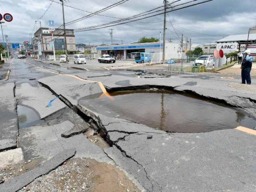 Tërmeti me magnitudë 6.3 në Japoni, raportohet për 1 viktimë dhe 21 të lënduar