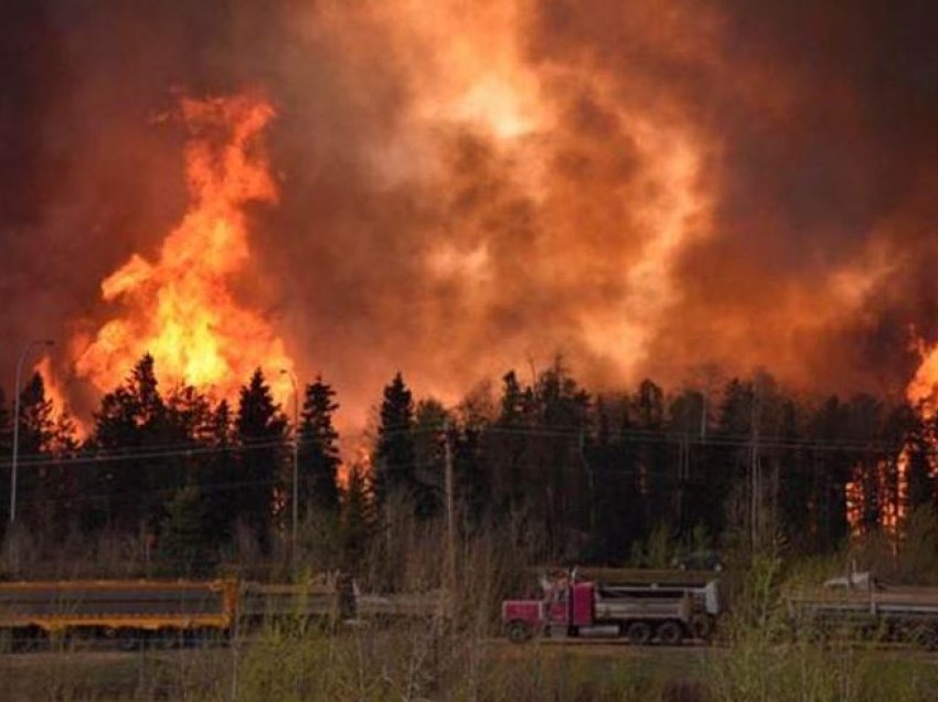 Provinca kanadeze Alberta shpall gjendje të jashtëzakonshme pas zjarreve masive