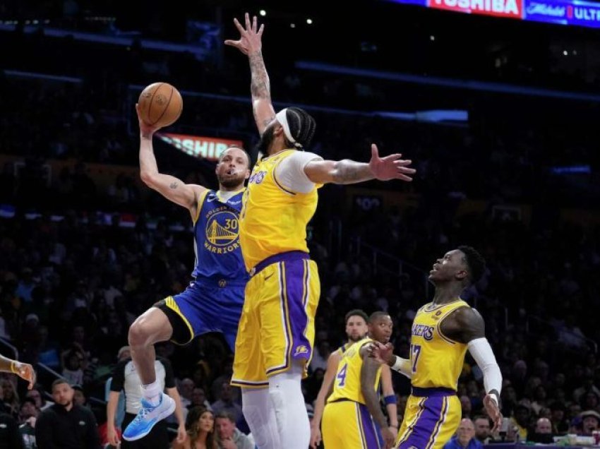 Lakers dhe Knicks marrin fitoret e radhës në Play-Off