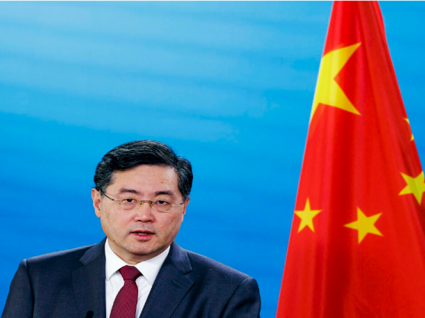 Ministri i Jashtëm i Kinës tregon rrugëdaljen nga lufta: Të jemi të qetë në kërkim të zgjidhjes politike në Ukrainë