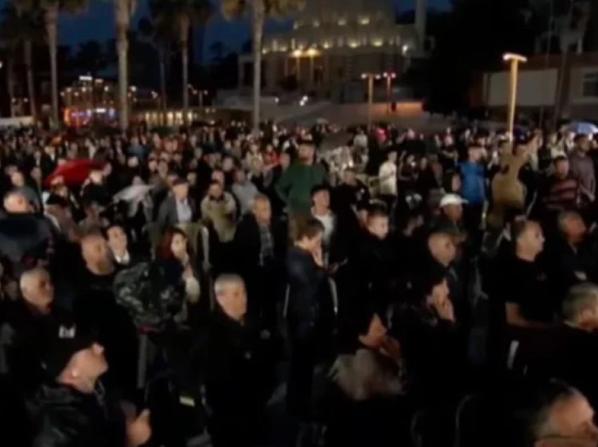 Deputeti i PD bojkoton Berishën, nuk i shkon në takimin përmbyllës në Durrës