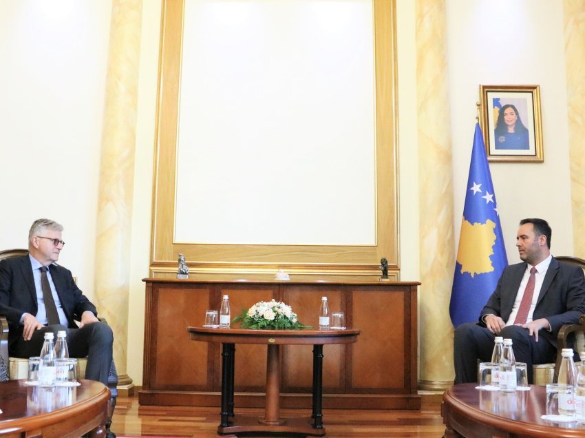 Kryetari Glauk Konjufca priti në takim ambasadorin e Finlandës, Matti Nissinen 
