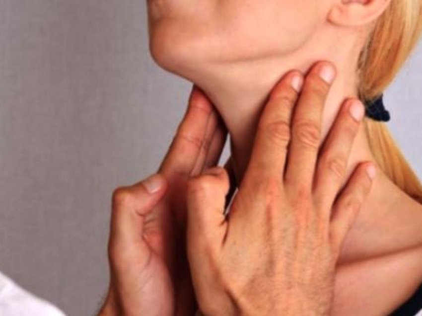 11 simptoma të cilat tregojnë që gjëndrat tiroide nuk punojnë si duhet në trupin tuaj