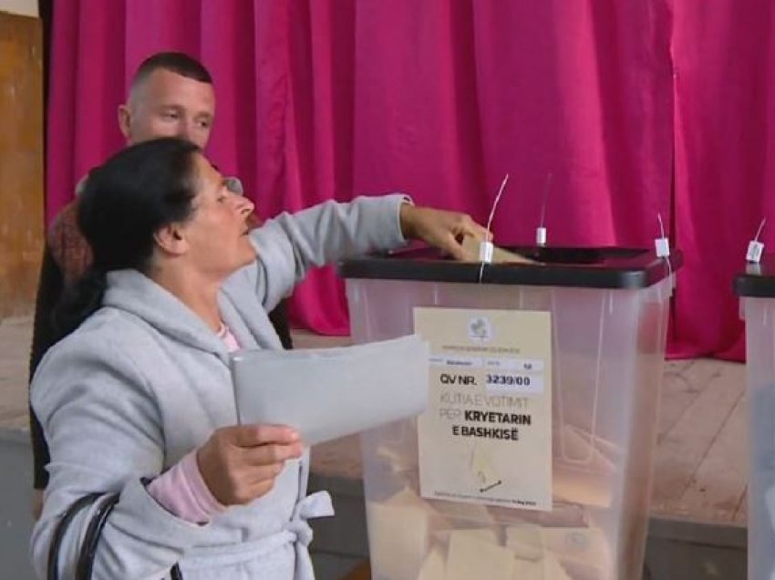 Votim në fshat/ Zgjedhësit që udhëtuan me kilometra për të votuar