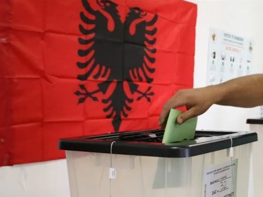  Ndërpritet votimi në një qendër në Durrës, ikën sekretari dhe merr me vete vulën