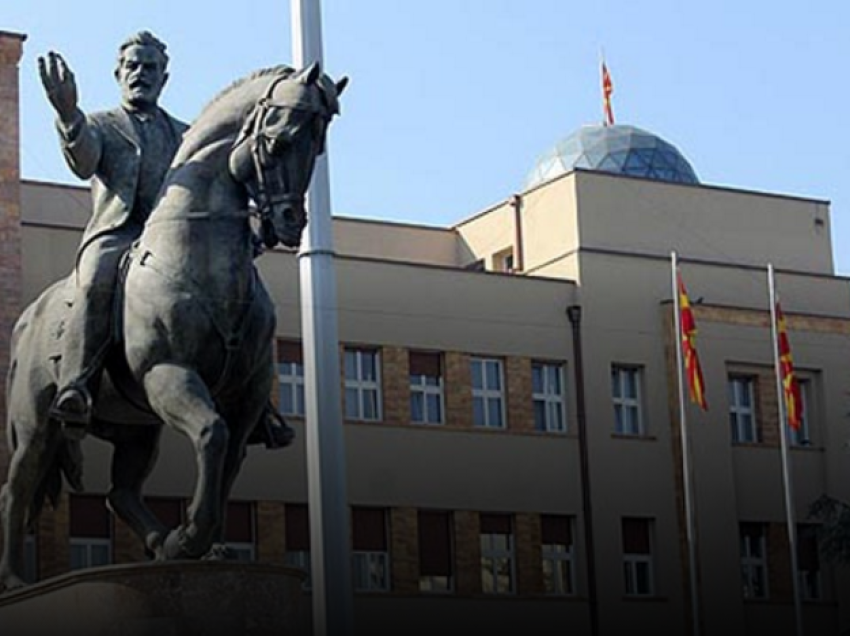 Vazhdon debati në Kuvendin e Maqedonisë për ndryshimet ligjore për ndërtimin e korridoreve