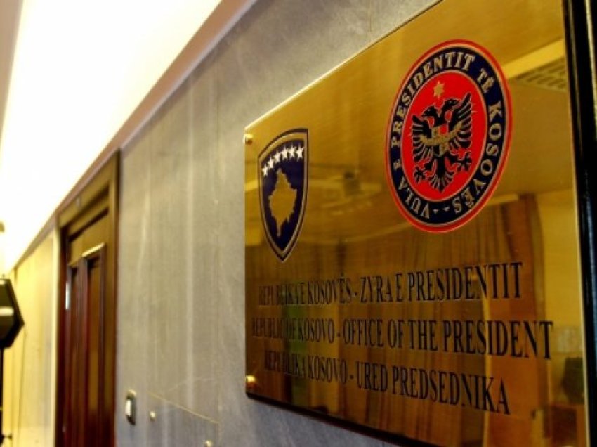 Presidenca e Kosovës: Vuçiq detyron serbët e Kosovës që t’i shkojnë në tubim
