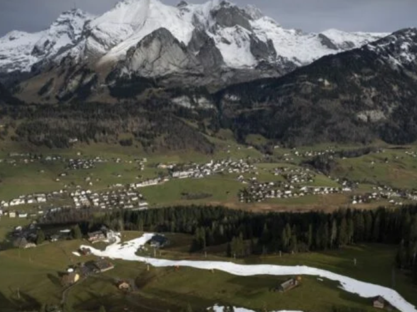 Rrëzohet një avion turistik në Zvicër, tre të vdekur