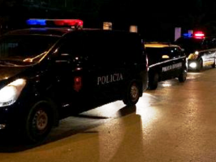 Policia nis negociatat për dorëzimin e vrasësit të Kavajës