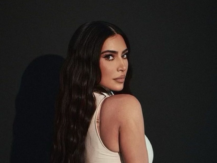 Kim Kardashian e hapur për një lidhje të re dashurie