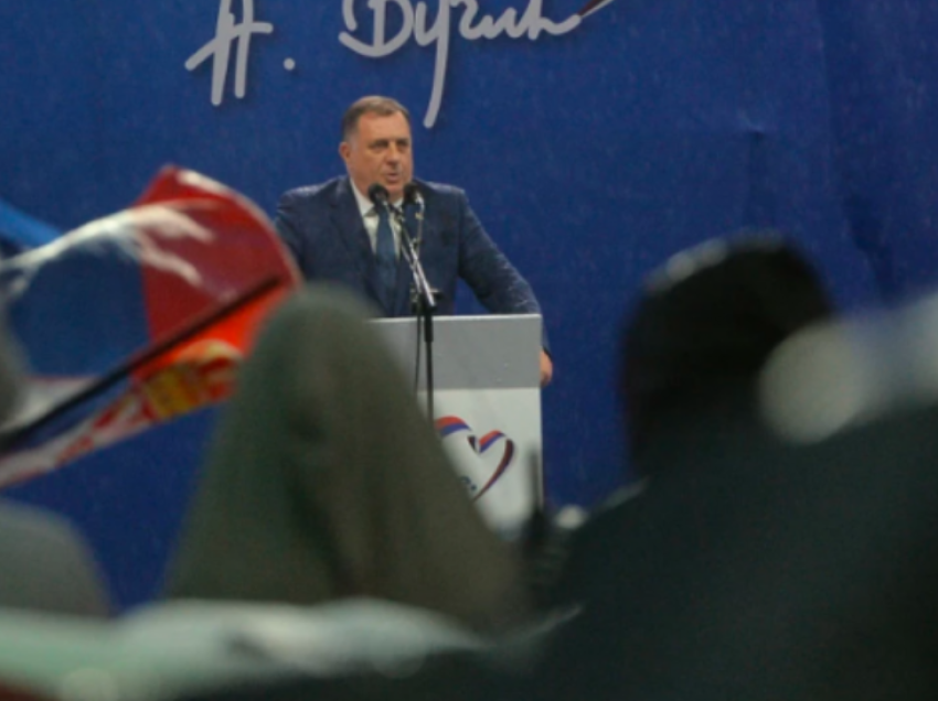 I sapokthyer nga takimi me Putin, Dodik merr pjesë në mitingun e Vuçiq - ja çfarë tha aty