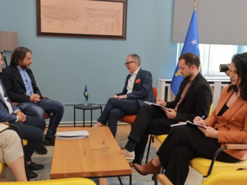 Vitia priti kryetarin e Prishtinës, diskutuan për avancimin e shërbimeve shëndetësore